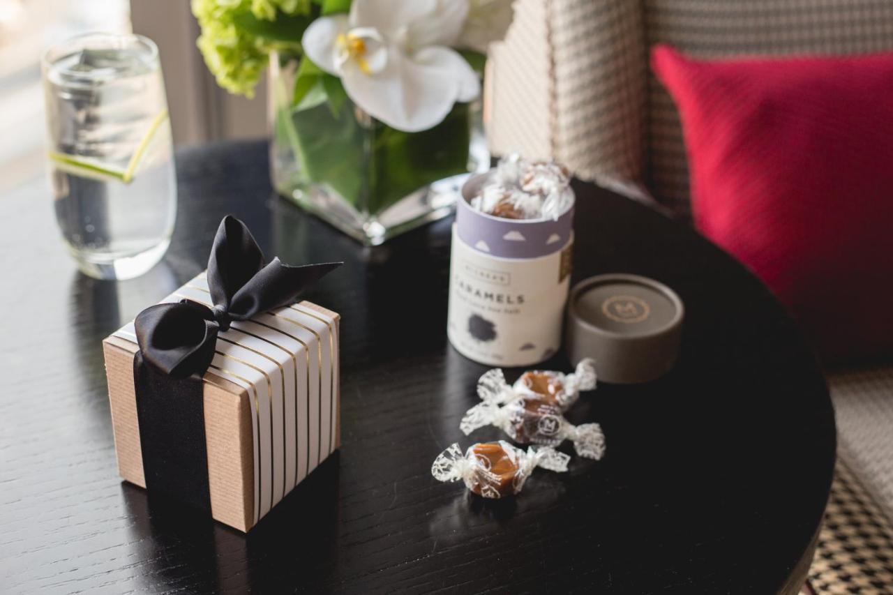 Hotel Commonwealth Boston Extérieur photo A Jo Malone product