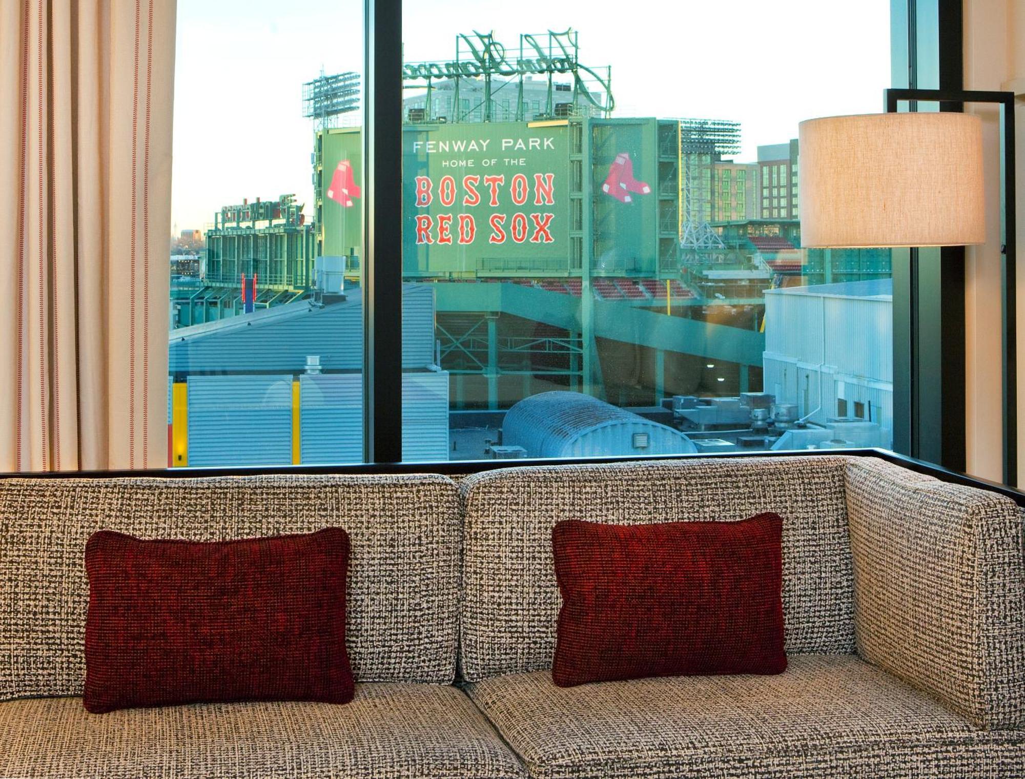 Hotel Commonwealth Boston Extérieur photo View of Fenway Park from a guest room at the Hotel Commonwealth
