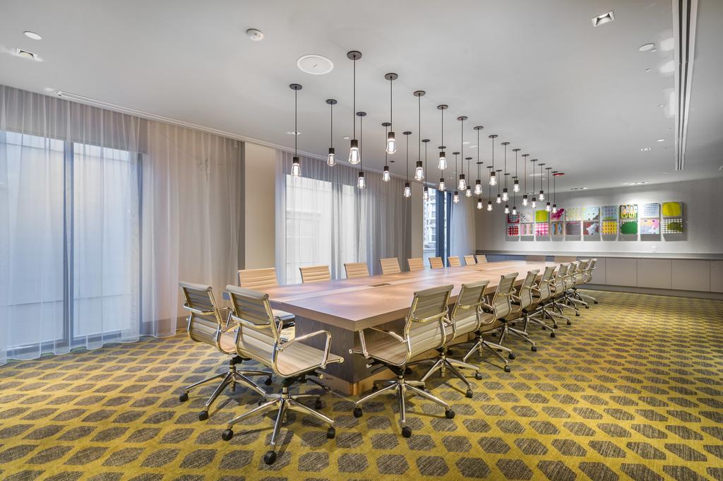 Hotel Commonwealth Boston Extérieur photo The boardroom at the new headquarters