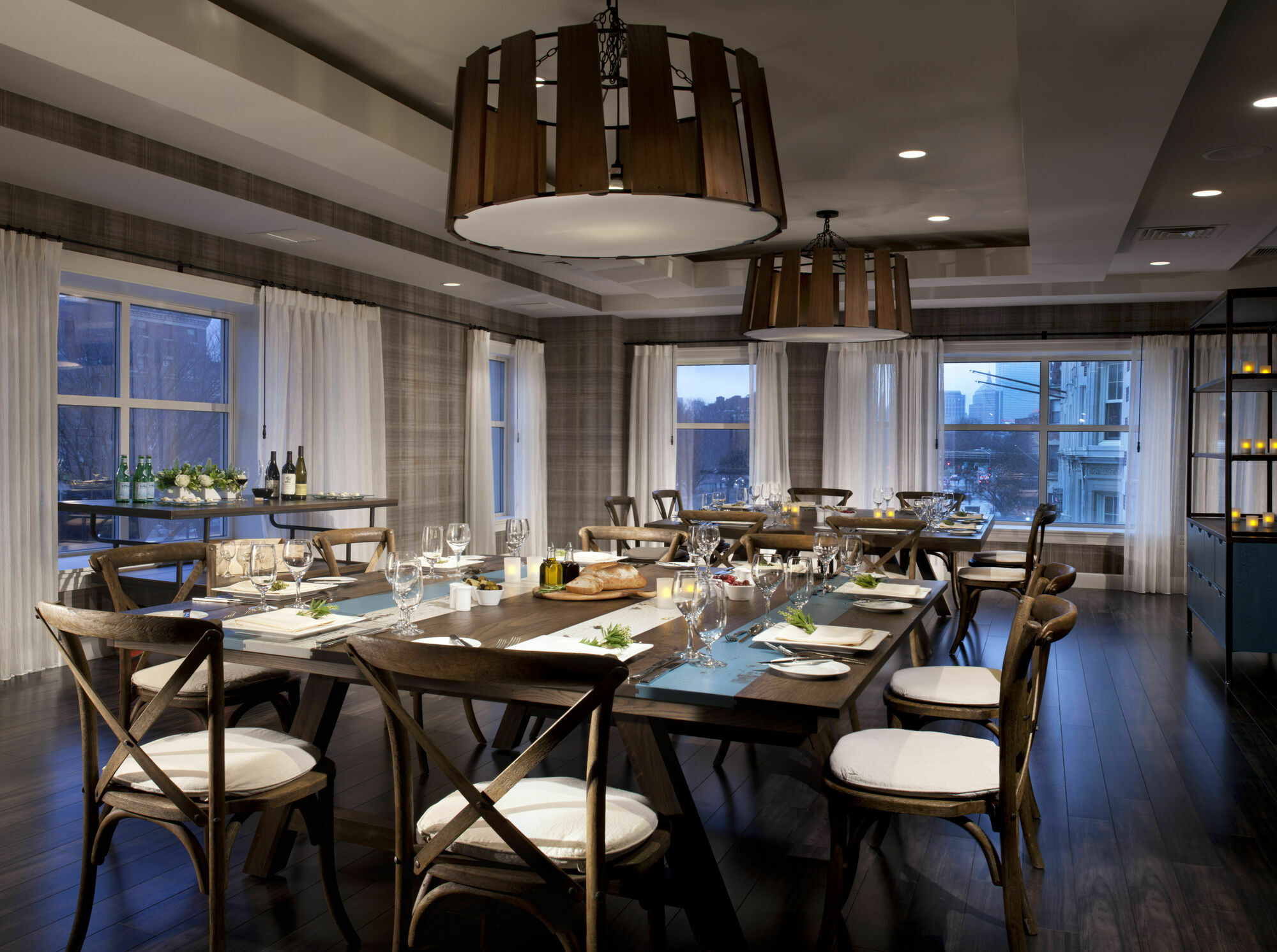 Hotel Commonwealth Boston Extérieur photo The private dining room at the restaurant